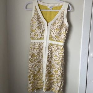 Con cierre adelante muy lindo